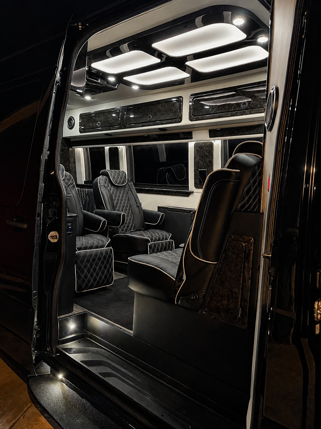 Limo Image 5