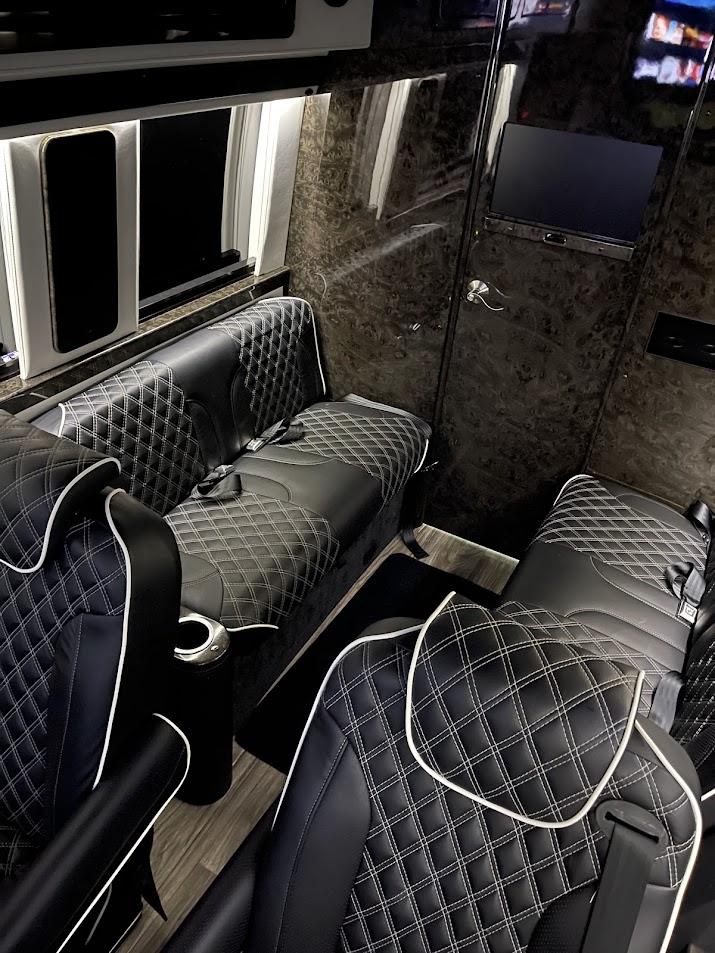 Limo Image 3