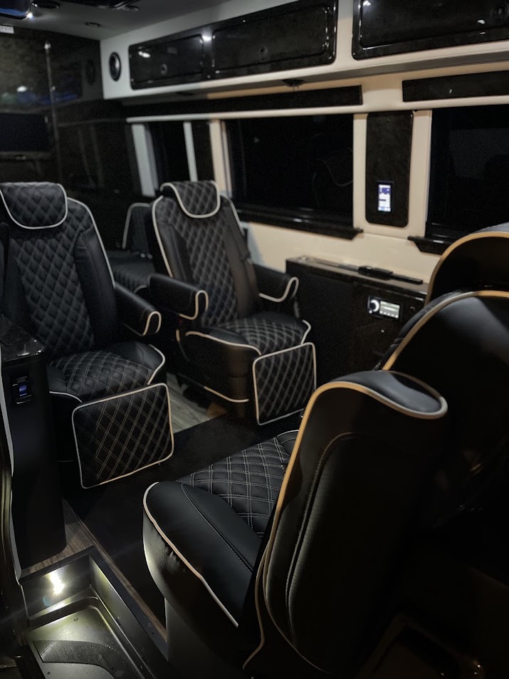 Limo Image 5